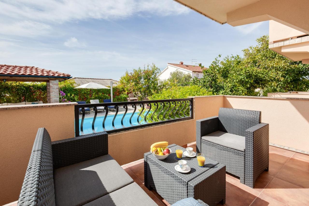 Juric Apartments-Rab Palit Екстер'єр фото