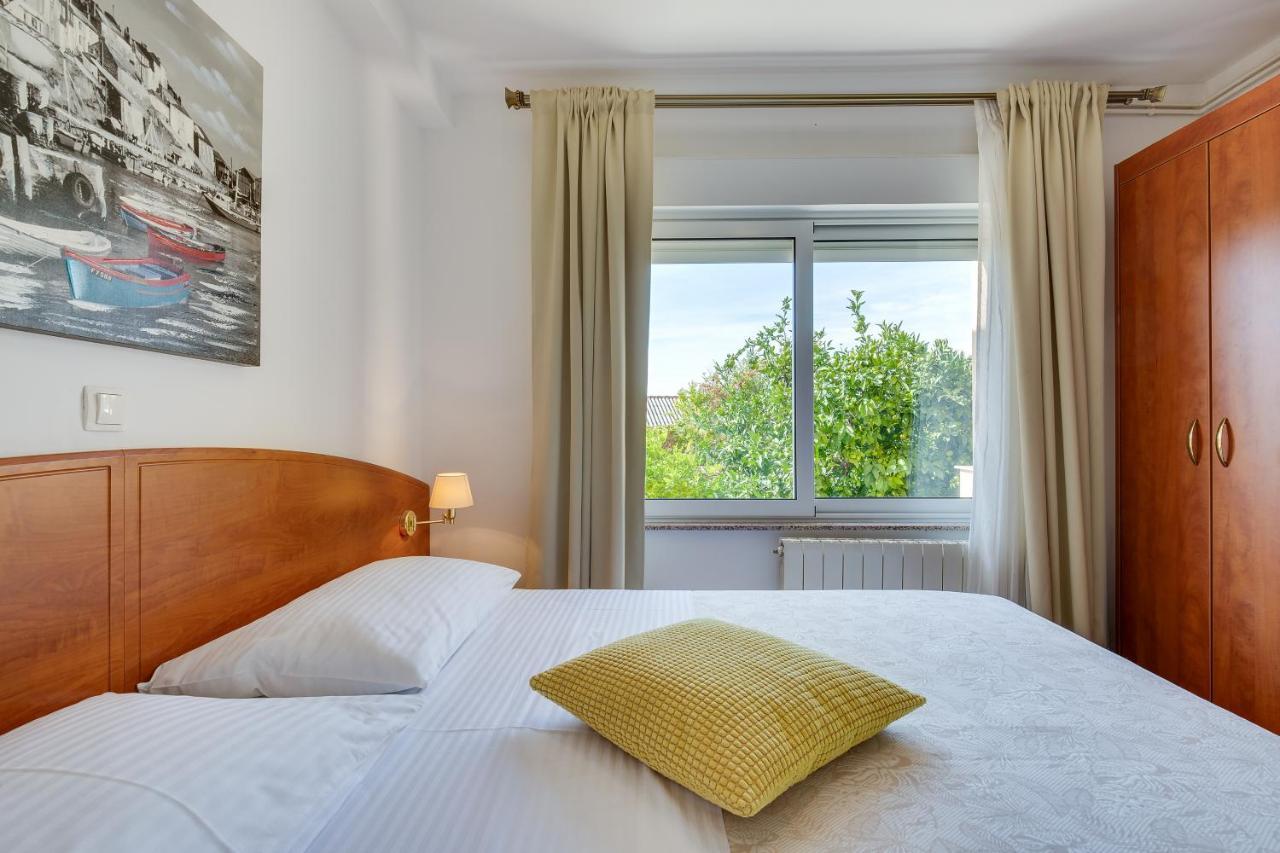 Juric Apartments-Rab Palit Екстер'єр фото