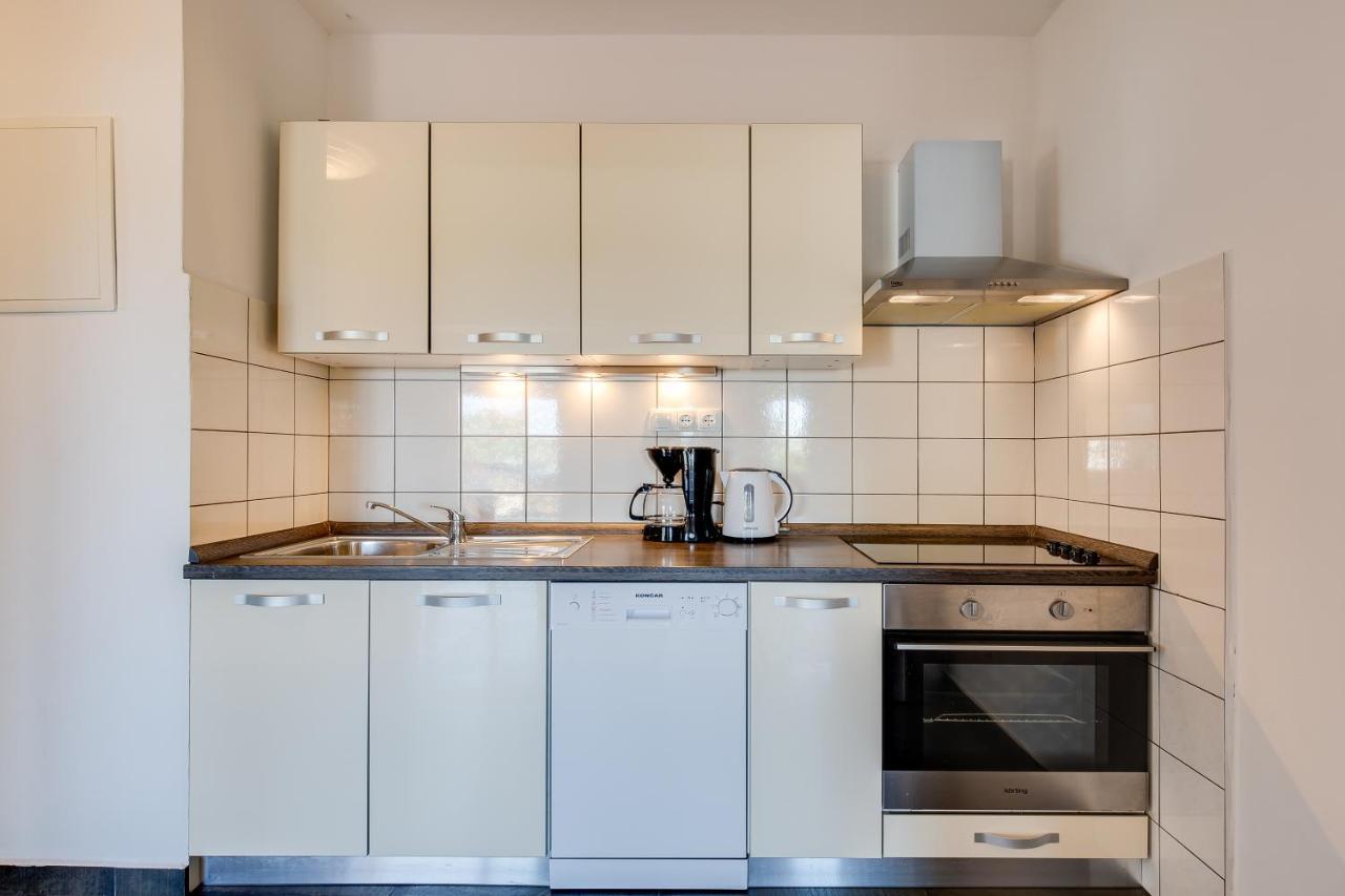 Juric Apartments-Rab Palit Екстер'єр фото
