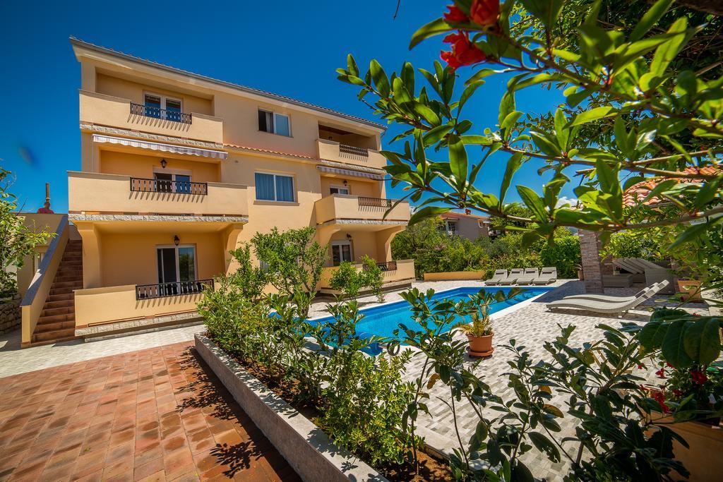 Juric Apartments-Rab Palit Екстер'єр фото